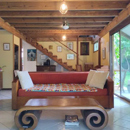 Tema'E Beach House